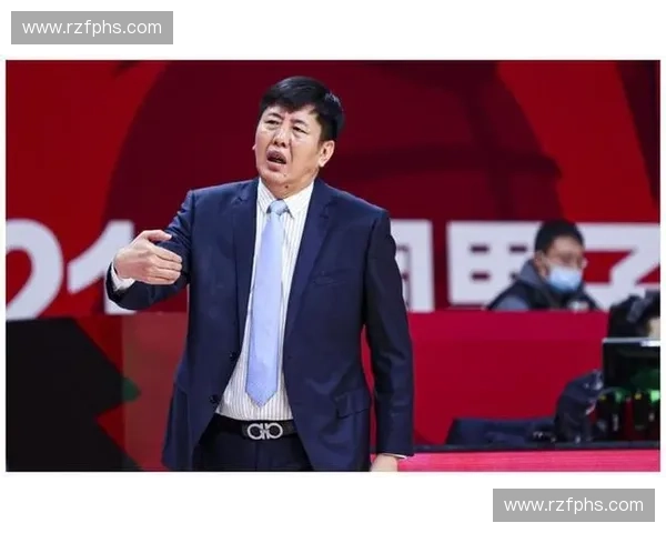 老将重返赛场引领新赛季风潮激发球队活力 老将重返赛场引领新赛季风潮激发球队活力